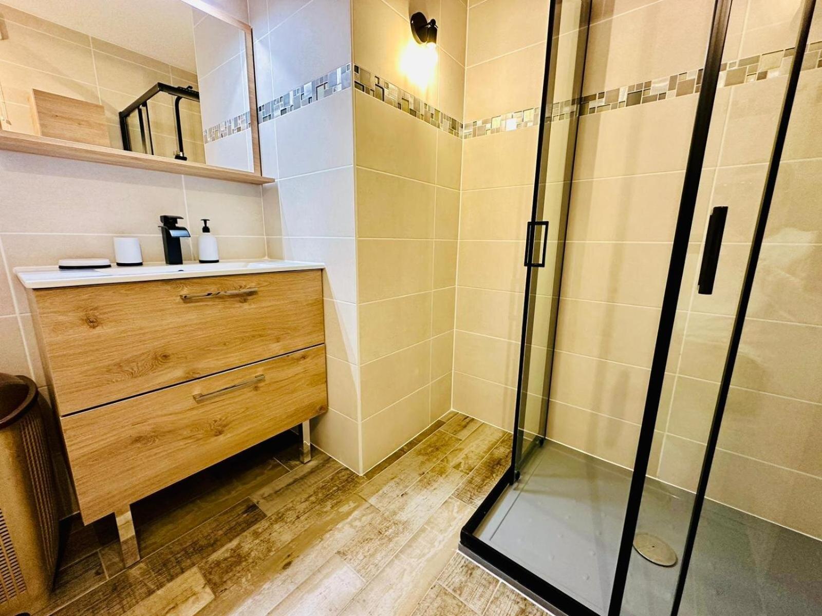 Appartement Le Pre - Port Frejus, Bord De Et Base Nature Fréjus