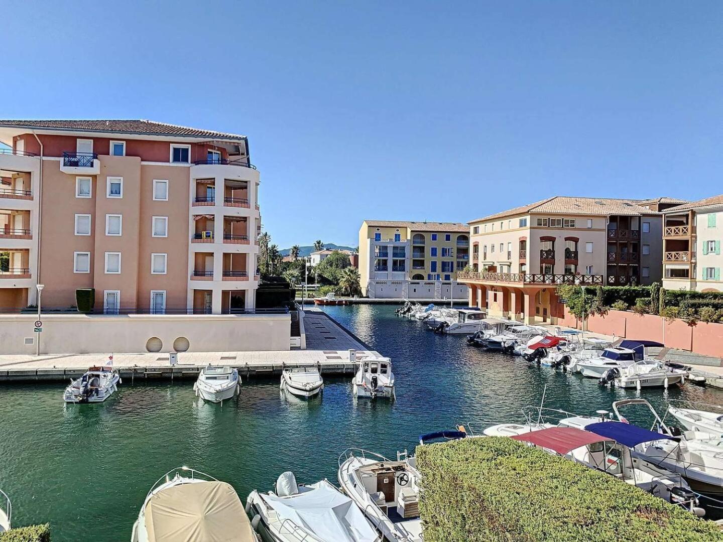 Appartement Le Pre - Port Frejus, Bord De Et Base Nature *